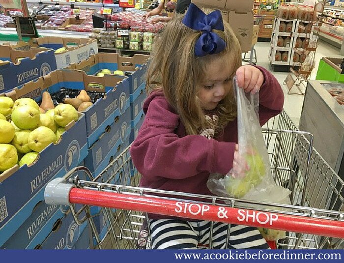 toddler at grocery store