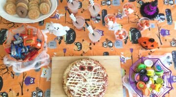 easy-halloween-party-mummy-pizza